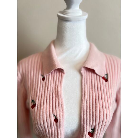WITTY FOX LONG SLEEVE CROP COLLARED WOMENS GIRLS CARDIGAN SWEATER PINK CHERRIES - Picture 6 of 16